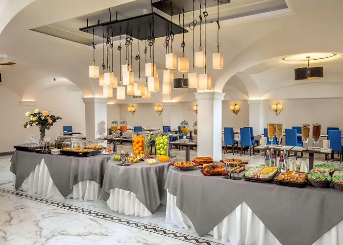 Shangri-la By Omnia Hotel