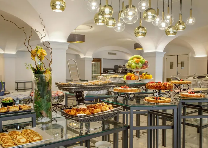 Shangri-la By Omnia Hotel